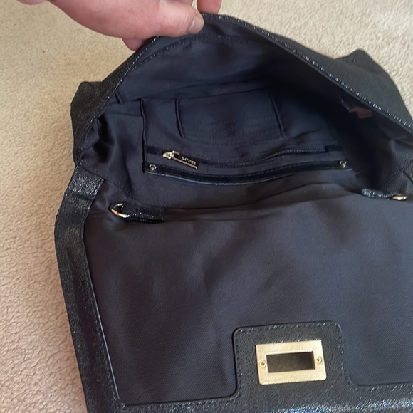 Danier leather clutch - Picture 3 of 7